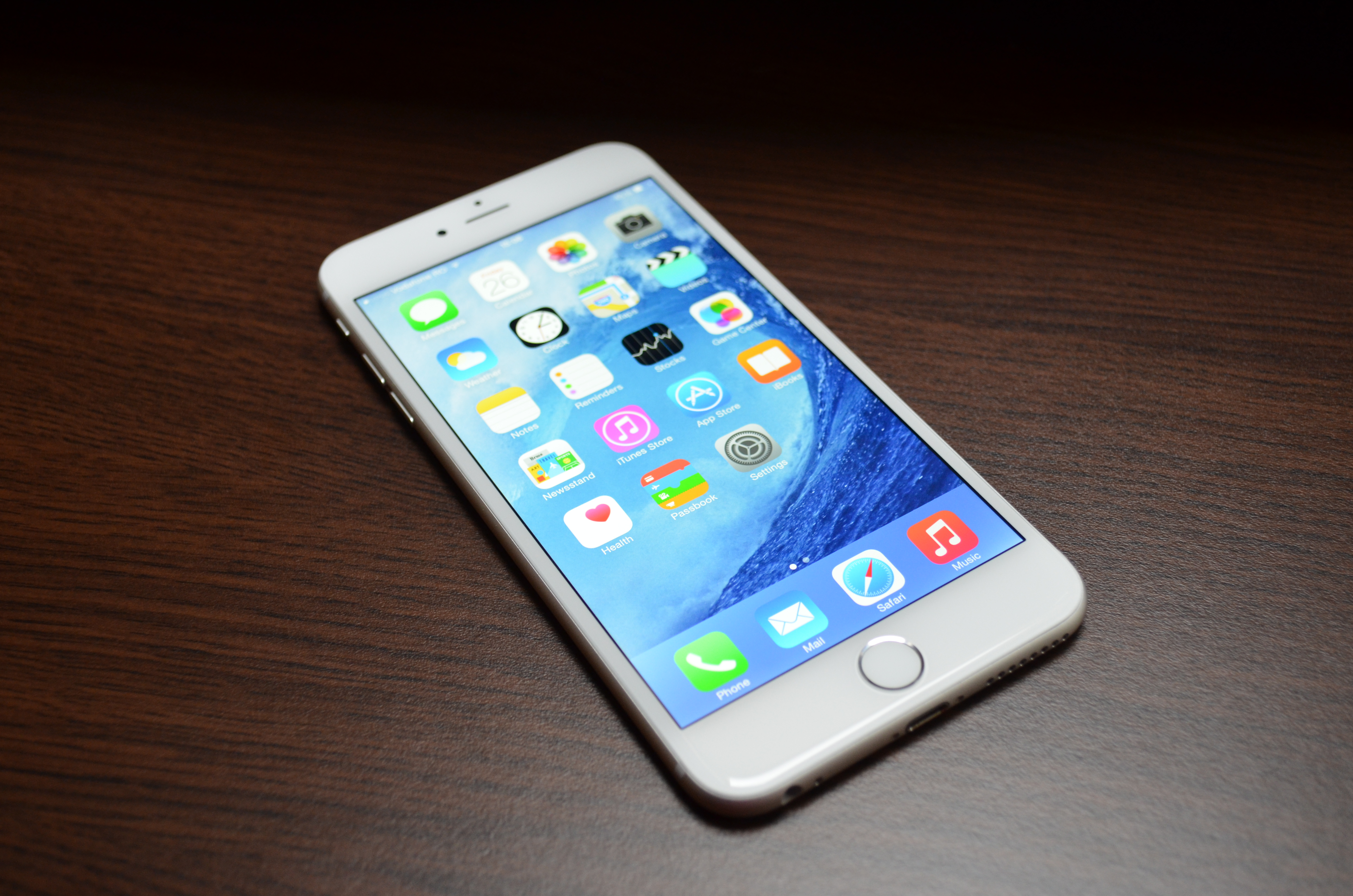 iPhone 6 Plus Review: excellent battery and gaming abilities, perfect