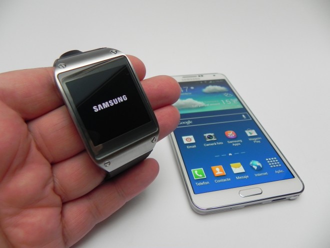 Samsung-Galaxy-Gear-Review-Tablet-News-com_37