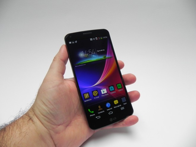 LG-G-Flex-review-tablet-news-com_04