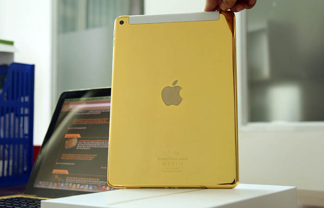 gold ipad 1