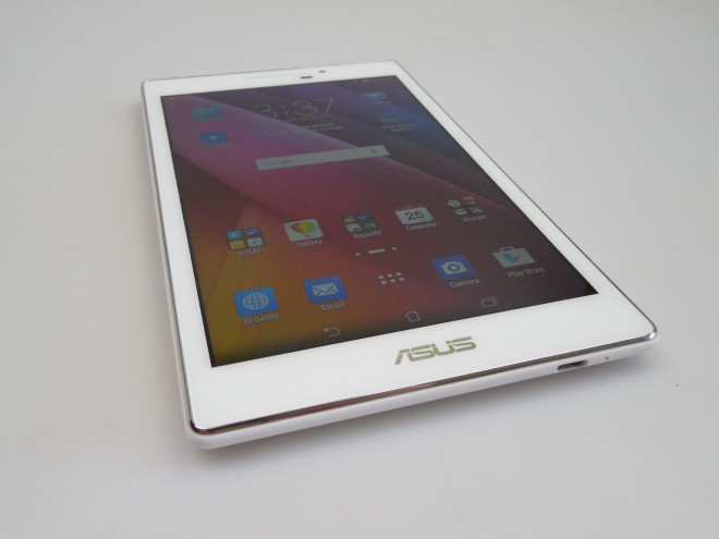 Asus-ZenPad-70_037