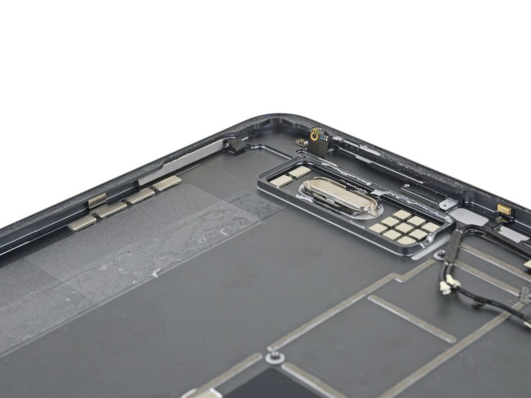 iPad Pro (2018) 11 inch Model Gets iFixit Teardown, Adhesive Galore ...