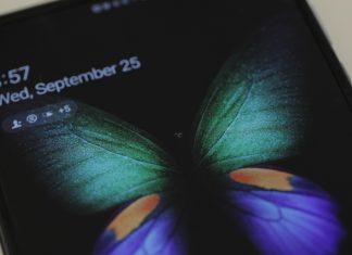 Samsung Galaxy Fold Fails Again: User’s Unit Has Damaged Display After Just One Day of Use