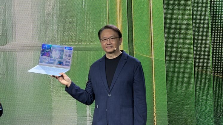 Acer&rsquo;s DualPlay Mini Concept Points to a More Flexible Gaming Handheld