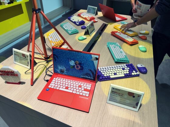 Packard Bell&rsquo;s Return Puts a Lightweight DotBook Laptop at the Center of a Wider Gadget Line