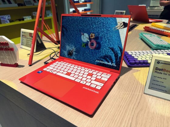Packard Bell&rsquo;s Return Puts a Lightweight DotBook Laptop at the Center of a Wider Gadget Line