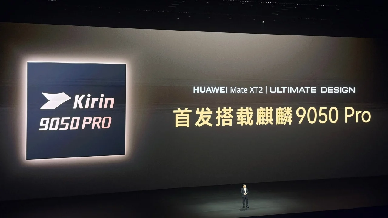 Teardown image illustrating the Kirin 9050 Pro’s internal chip structure