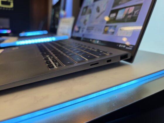 MSI Prestige 14 Flip AI+ 2-in-1 laptop