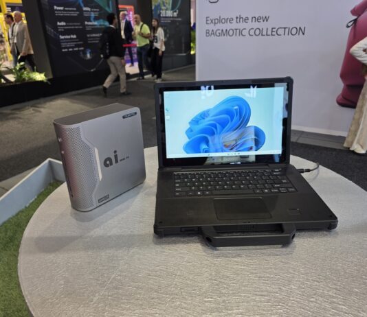 Oukitel RG14-P Rugged Laptop Uses Its Lid as a 10W Solar Charger Oukitel RG14-P solar-powered rugged laptop
