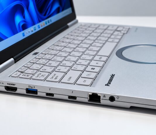 Panasonic’s Let’s Note SC7 Brings Back the Removable Laptop Battery Panasonic Let’s Note SC7 ultraportable laptop