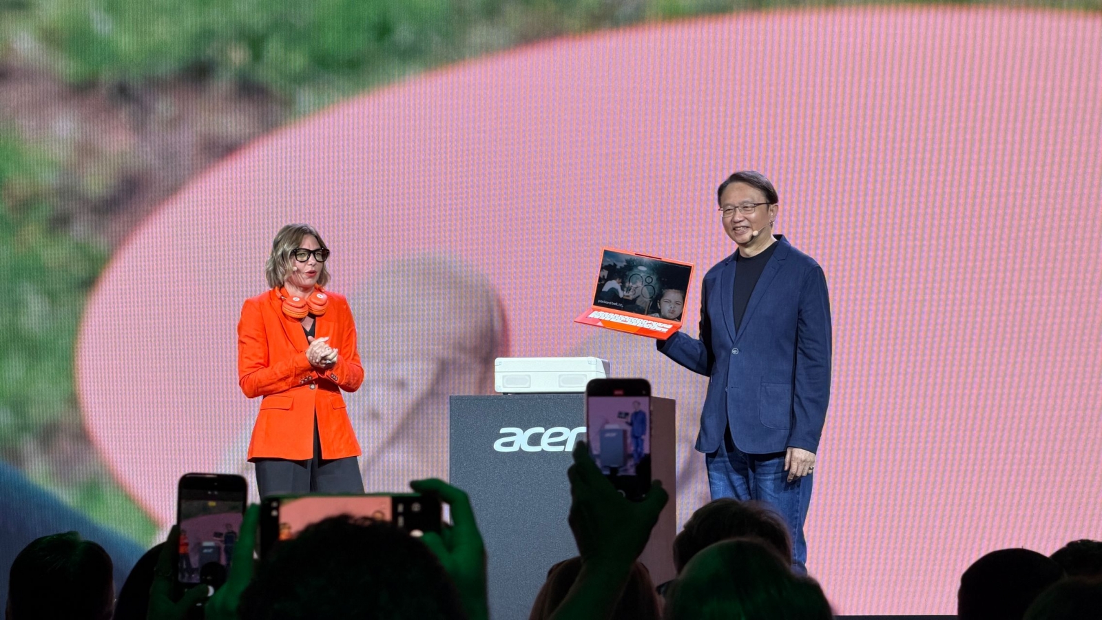 Acer’s DualPlay Mini Concept Points to a More Flexible Gaming Handheld