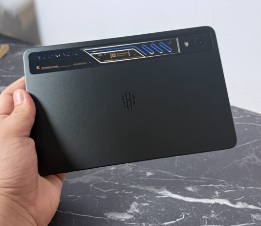 REDMAGIC Astra 2 compact gaming tablet
