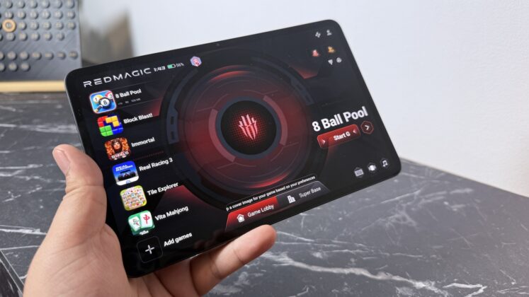 REDMAGIC Astra 2 USB-C port placement