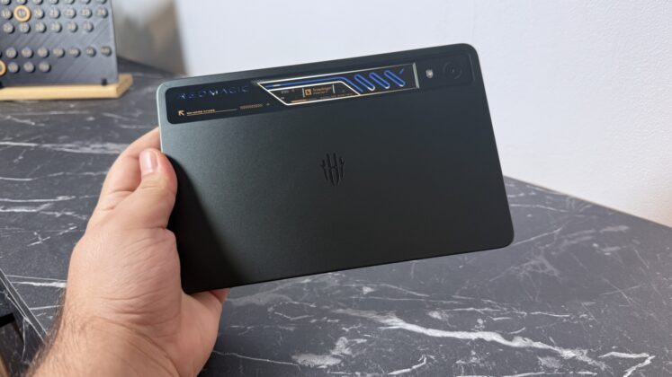 REDMAGIC Astra 2 gaming-focused tablet design