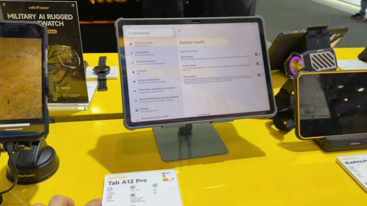 Ulefone&rsquo;s Armor Pad 5 Ultra Puts a 200-Lumen Projector in a 24,200mAh Rugged Tablet