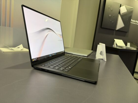 ASUS ExpertBook A7 Pairs a 10.3mm Design With a 3K OLED Screen and Business Security