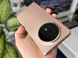 Honor Magic V7 foldable phone