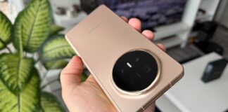 Honor Magic V7 foldable phone