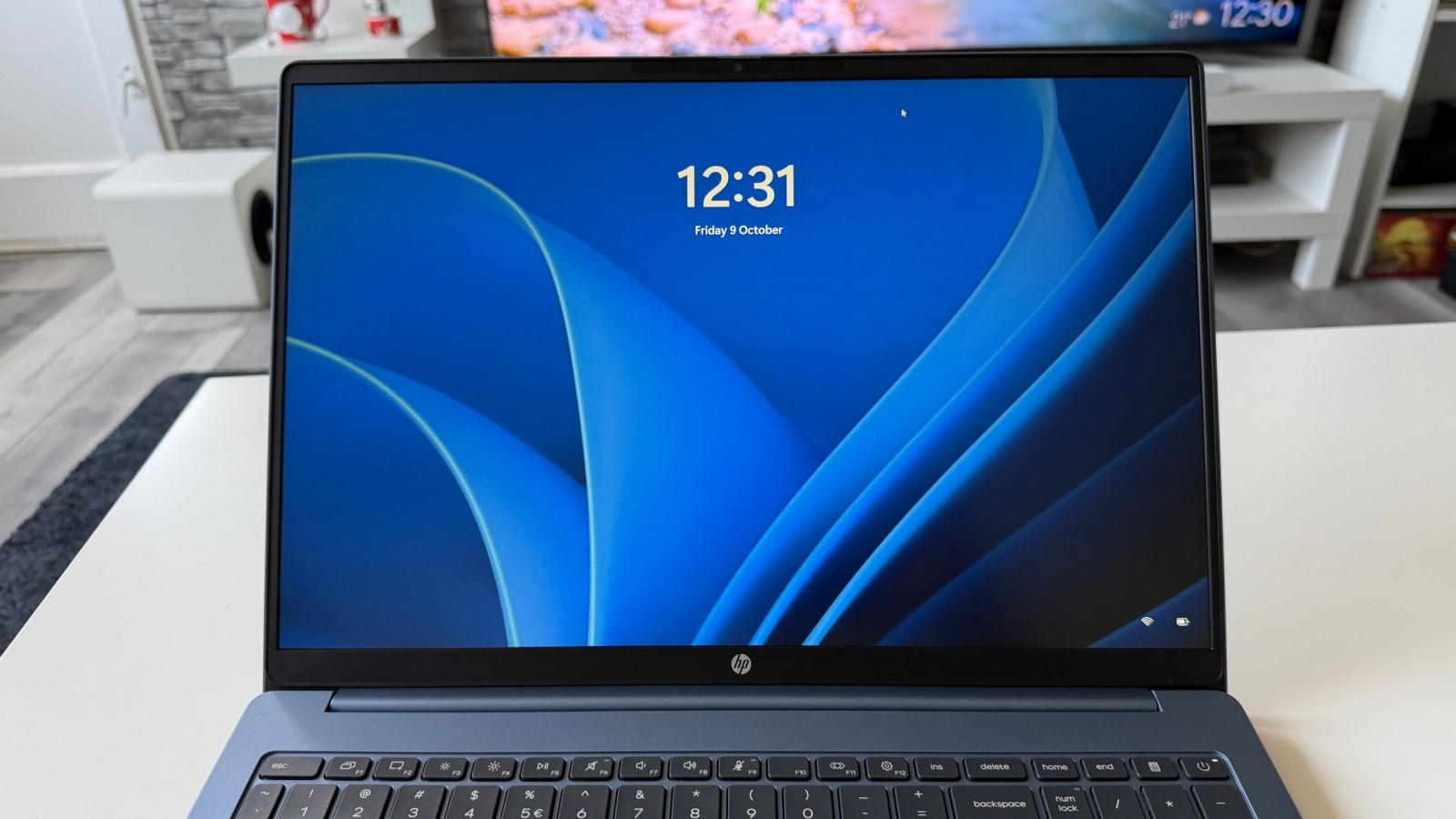 HP OmniBook 3 laptop viewed from the exterior