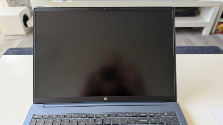HP OmniBook 3 Review: A Large-Screen Work Laptop That Stays Manageable on the Move
