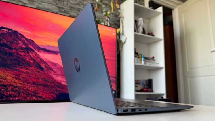 HP OmniBook 3 Review: A Large-Screen Work Laptop That Stays Manageable on the Move
