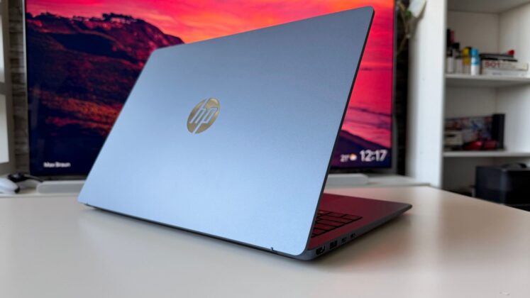 HP OmniBook 3 Review: A Large-Screen Work Laptop That Stays Manageable on the Move