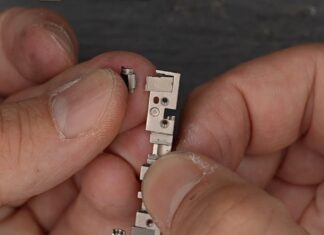 Broken iPhone Duo Hinge Part Offers a New Clue to Inner-Screen Cracks
