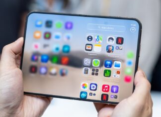 Apple Says the iPhone Duo’s Nano-Textured Display Layer Can Be Replaced