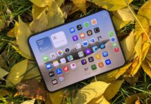 Apple Acknowledges iPhone Duo Inner-Display Issue, Says Affected Units Can Be Replaced Apple Acknowledges iPhone Duo Inner-Display Issue, Says Affected Units Can Be Replaced