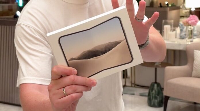 Early iPhone Duo Videos Put the Focus on Foldable App Support