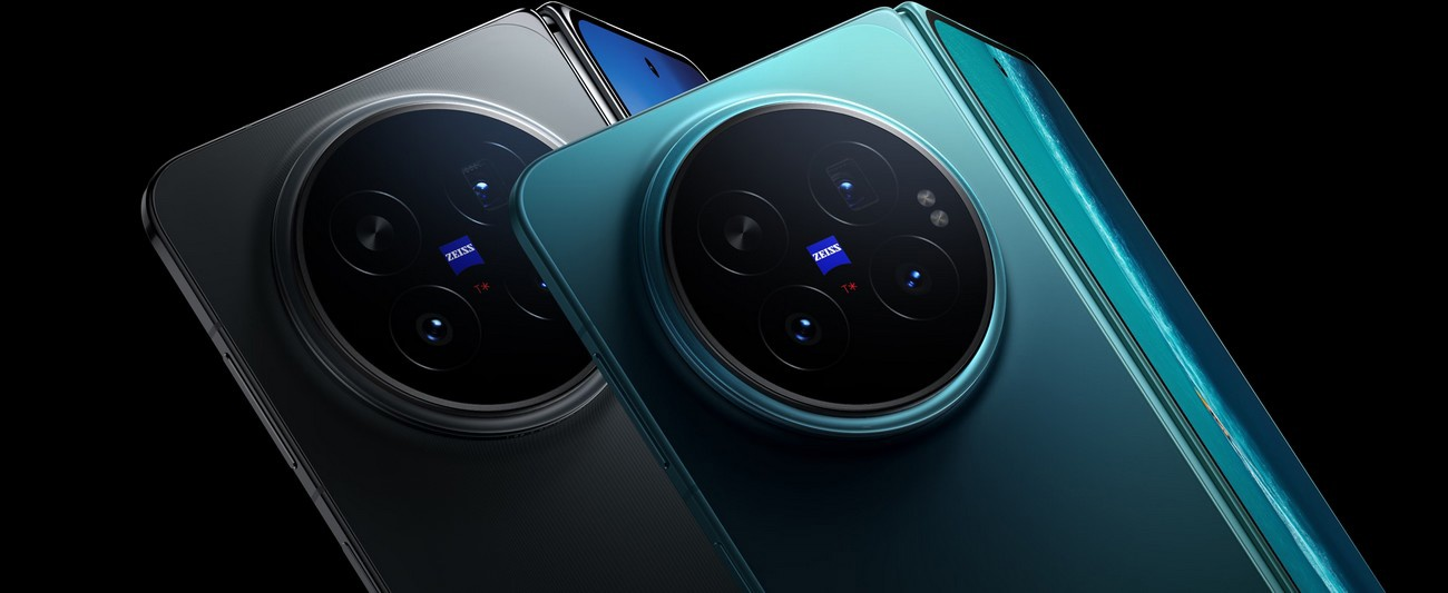 vivo X Fold6 foldable phone and its large inner display